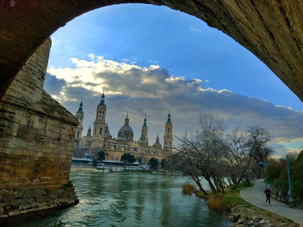 Апартаменты Mirador Del Ebro Сарагоса Экстерьер фото